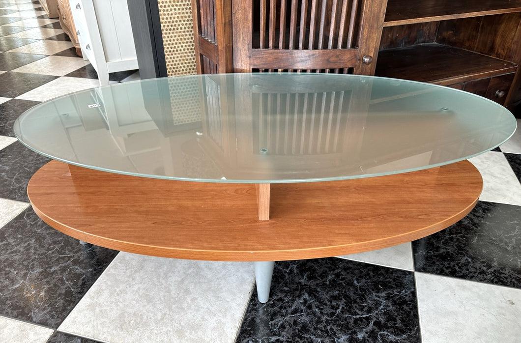 1091 - Retro oval coffee table (120cm x 65cm, 40cm high)