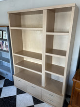 Load image into Gallery viewer, 1080 - Very large bookshelf in good condition! (150cm x 47cm, 211cm high)

