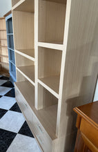 Load image into Gallery viewer, 1080 - Very large bookshelf in good condition! (150cm x 47cm, 211cm high)
