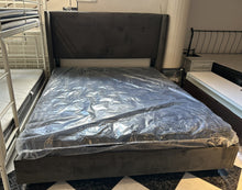 Cargar imagen en el visor de la galería, 1023 - Very LARGE high quality bedframe (dark green, velvet) + **FACTORY NEW** quality double sided pocket spring mattress (180cm x 210cm, extra long!) = 965€.