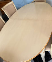 Load image into Gallery viewer, 1153 -  Vintage extendible dining table (180cm x 110cm) in very good condition + 2 carvers + 4 chairs. (Matching furniture Ref# 1152 - 1155)
