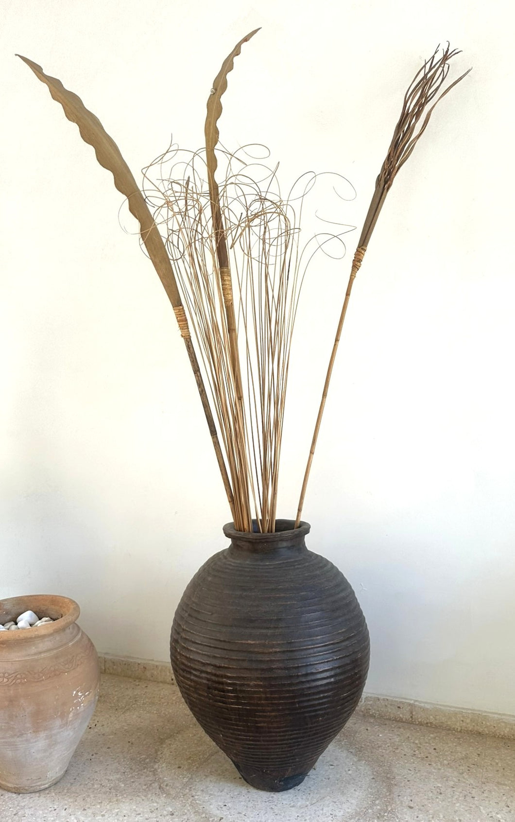 1017 - Heavy high quality pot! (pot 83cm high)
