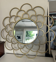 Cargar imagen en el visor de la galería, 1023 - Golden mirror (85cm diameter)
