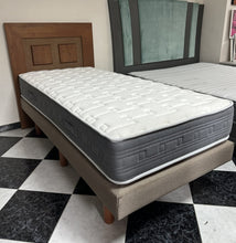 Cargar imagen en el visor de la galería, 1105 - High quality single bed in very good condition + headboard = 225€ (without headboard 185€).... or with another headboard >>>
