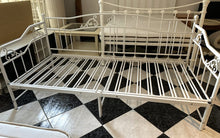 Load image into Gallery viewer, 1088 - Day bed (extends to double bed) with 2 mattresses (90cm x 200cm)
