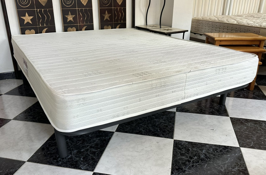 1160 - King size bed, mattress + slatted base (150cm x 190cm)