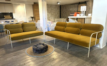 Cargar imagen en el visor de la galería, 1902 - **FACTORY NEW** Outdoor / Indoor sofa suite. = 1495€ for both! (Armchair also available)
