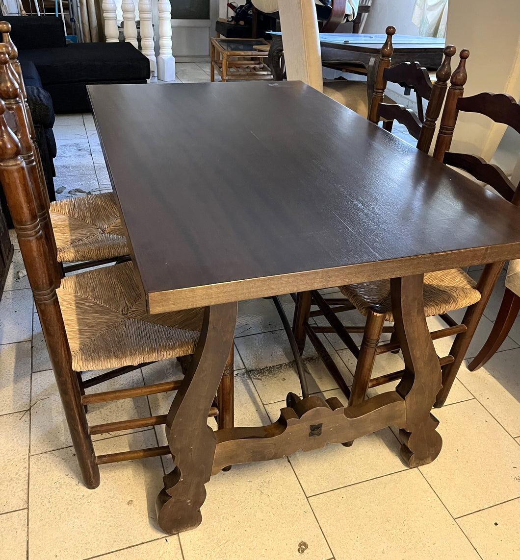 1088 - Small Castilian dining table + 4 chairs. (130cm x 80cm)