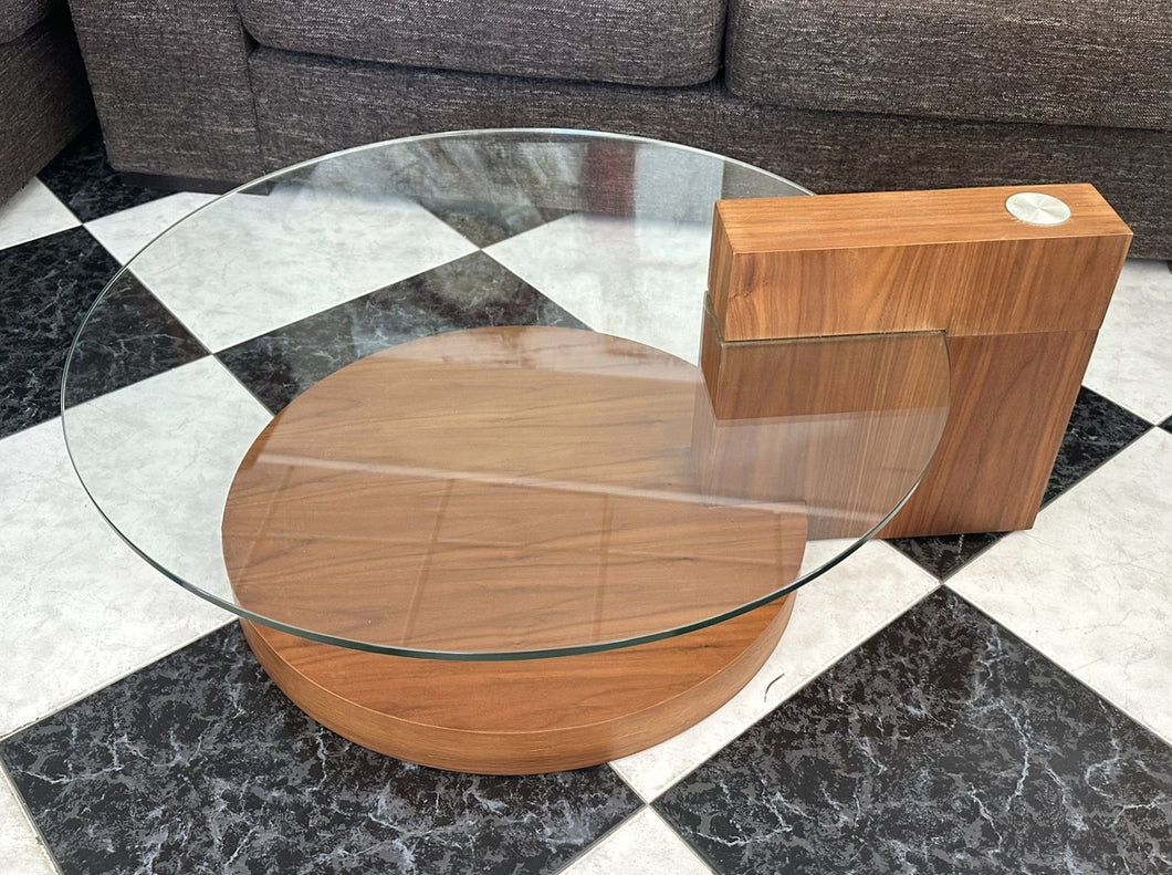 1063 - Round coffee table (80cm across)