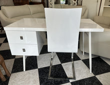 Load image into Gallery viewer, 1074 - High gloss high quality desk (120cm x 60cm, 76cm high) + chair in very good condition!
