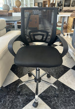 Cargar imagen en el visor de la galería, 1196 - Office chair.
