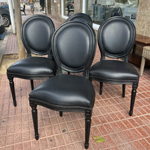 Load image into Gallery viewer, 1166 - Set of 4 dining chairs. 125€ for all 4!
