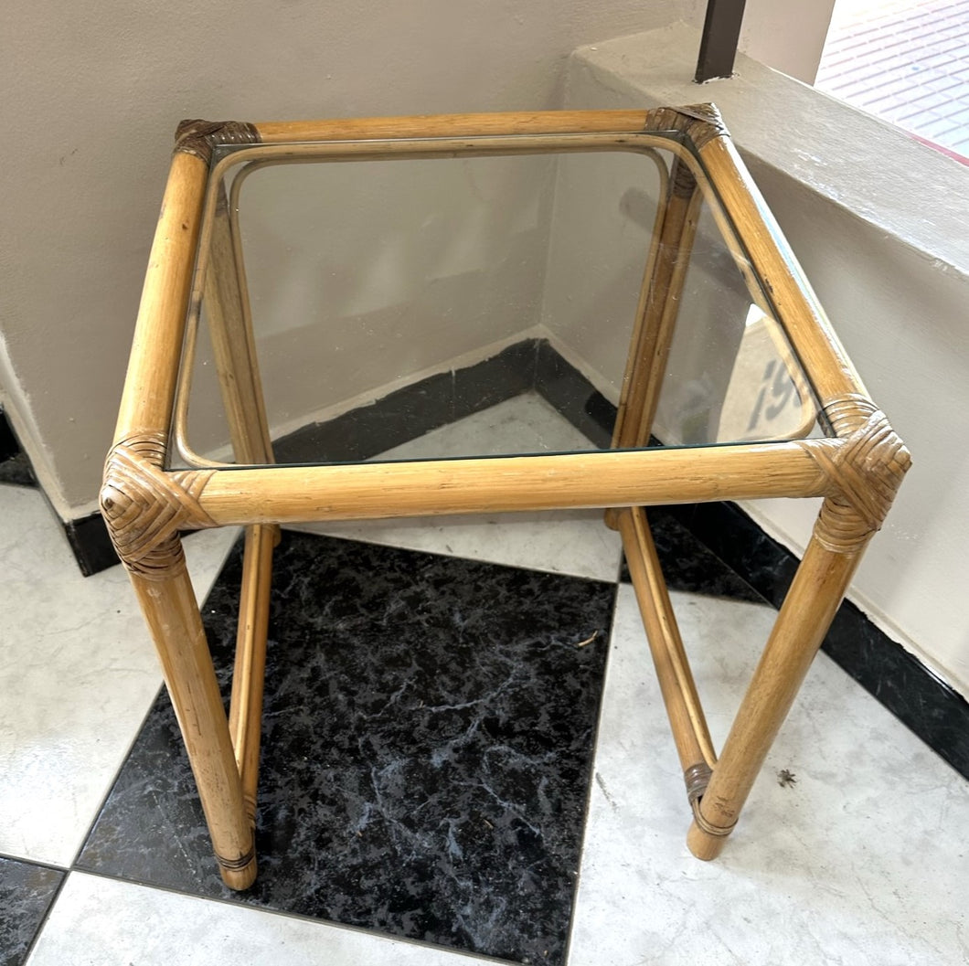 1193 - Bamboo table (42cm x 42cm, 45cm high)