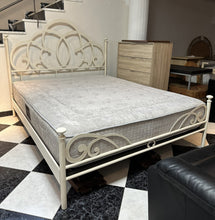 Cargar imagen en el visor de la galería, 1012 - High quality wrought iron king size bed + nice and clean quality mattress from &quot;La Premier&quot; (160cm x 200cm)
