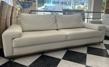 Load image into Gallery viewer, 1000 - High quality leather sofa (230cm) i very good condition!
