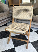 Load image into Gallery viewer, 1132 - Office/gamer chair 85€ and chair 65€.
