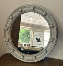 Load image into Gallery viewer, 1082 - Round mirror (60cm)
