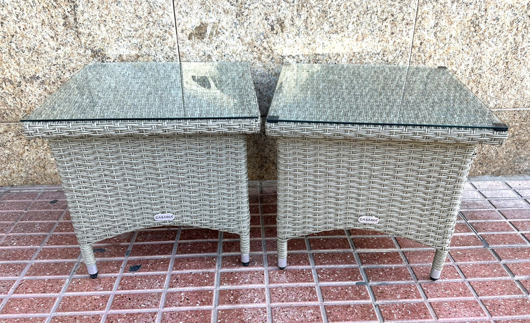 1102 - Two rattan side tables (50cm x 50cm, 40cm high) 75€ for both