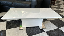 Load image into Gallery viewer, 1055 - High quality high gloss coffee table (110cm x 60cm)
