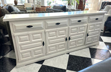 Load image into Gallery viewer, 1037 - Large white Castilian sideboard (200cm x 43cm, 80cm high)
