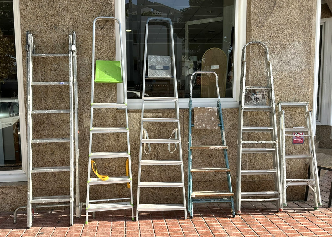 1208 - Ladders! 20€- 45€.