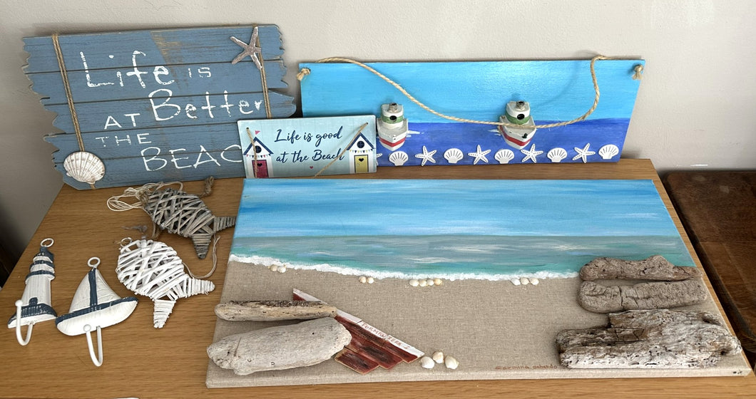 1189 - Small beach collection :) 35€ for all pieces.