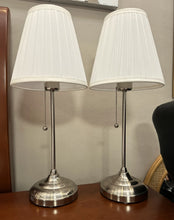Cargar imagen en el visor de la galería, 1148 - Two table lamps, 45€ for both (55cm high)
