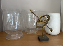 Load image into Gallery viewer, 1209 - Misc items, Left: Both for 10€ (30cm). Middle: Armillary sundial with arrow 35€ (30cm) Right: Vase (26cm) 5€.
