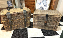 Load image into Gallery viewer, 1119 - Left: Large basket 95€ (80cm x 55cm) Right: Large basket 55€ (73cm x 50cm, 52cm high)
