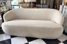 Cargar imagen en el visor de la galería, 1002 - Cream curved bouclé sofa (200cm).
