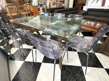Cargar imagen en el visor de la galería, 1003 - High quality EXTENBILE (two leaves) glass table + 8 chairs. (160cm x 90cm or 240cm x 90cm)
