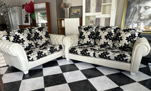 Load image into Gallery viewer, 1002 - Chesterfield sofas, both for 695€. (205cm and 165cm) In very good condition!
