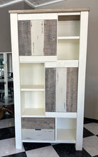 Load image into Gallery viewer, 1007 - Large high quality shelf in as new (with keys!) (100cm x 40cm, 190cm high)
