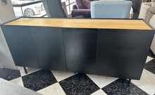 Cargar imagen en el visor de la galería, 1015 - Black sideboard with wooden top (165cm x 41cm, 79cm high)
