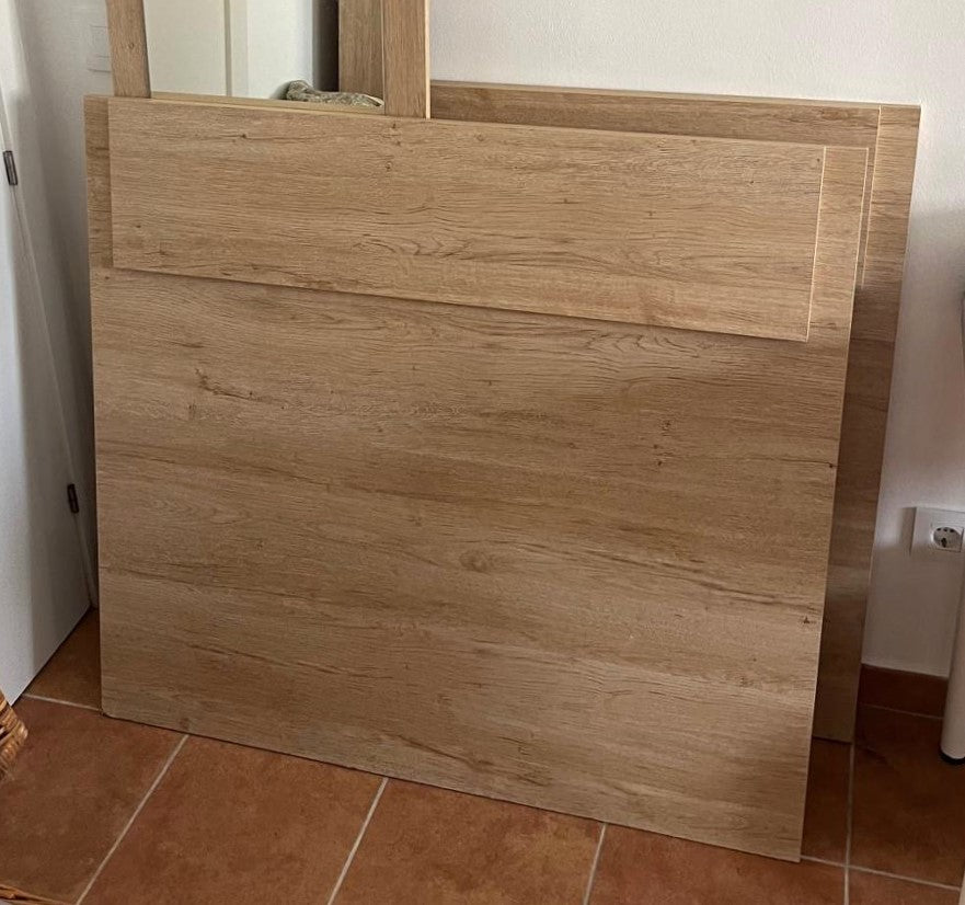 1050 - Two single wooden headboards (same color as Ref#1049). Will be placed in the shop Friday afternoon, and photos will be update.