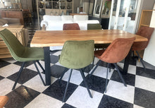 Cargar imagen en el visor de la galería, 1007 - High quality wooden dining table (180cm x 96cm) + 6 chairs.

