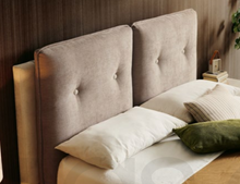 Cargar imagen en el visor de la galería, ***NEW!!*** NO SOLO PATAS "MÈRIDA" - Padded headboard. 125cm high, 20cm thick. All sizes and colors available! Price starting from 475€.
