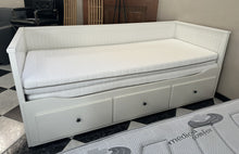 Load image into Gallery viewer, 1049 - Day bed / trundle bed (pulls out to a king size bed 180cm x 200cm. Each mattress is 90cm x 200cm)
