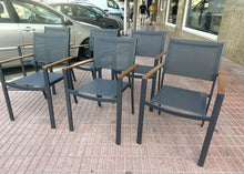 Cargar imagen en el visor de la galería, 1033 - Set of 6 outdoor chairs in very good condition.
