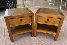 Cargar imagen en el visor de la galería, 1027 - Set of bedside tables / side tables (45cm x 45cm, 50cm high) 125€ for both!
