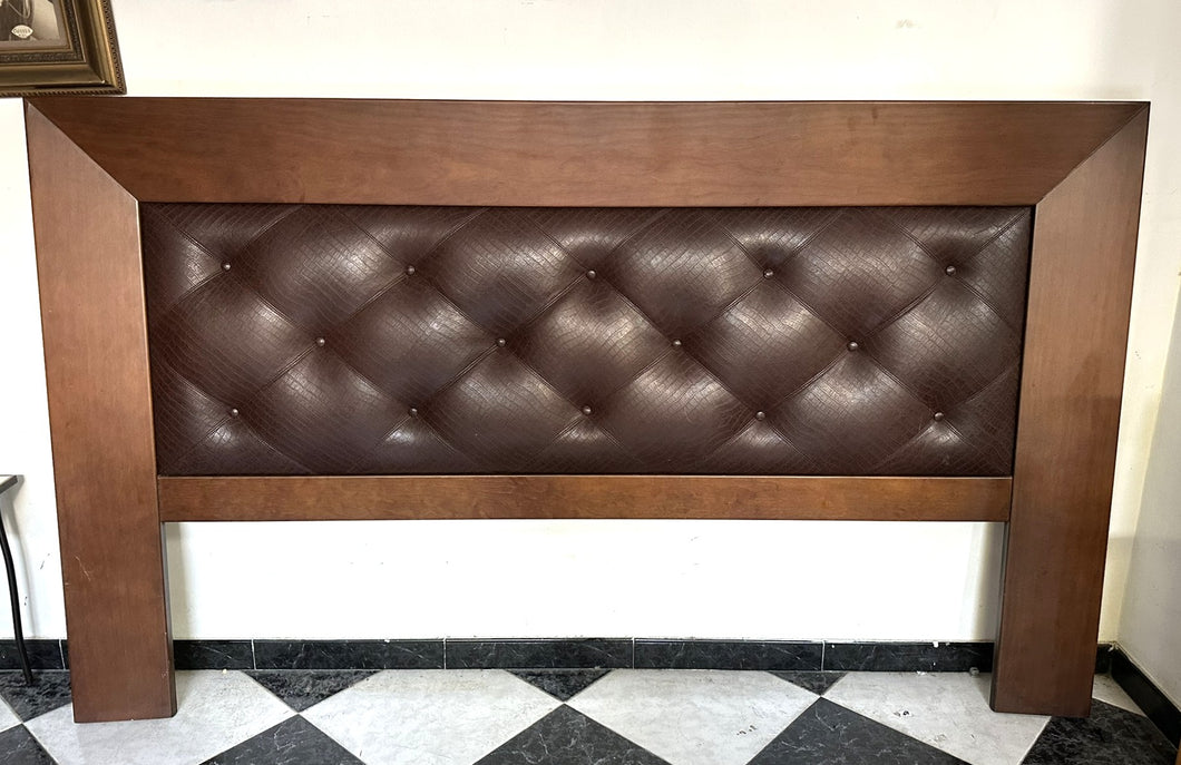1082 - Large super king headboard (220cm wide, 133cm high)