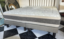 Cargar imagen en el visor de la galería, 1021 - Super king bed, pocket spring mattress (180cm x 200cm, very comfortable!) + 2 bases.
