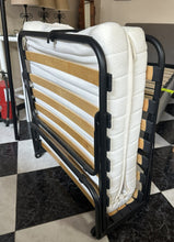 Load image into Gallery viewer, 1158 - Guest bed in good condition!
