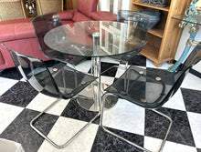 Load image into Gallery viewer, 1058 - Chrome/glass dining table (90cm) + 4 chairs. = 125€ for the set!

