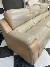 Load image into Gallery viewer, 1013 - Large leather sofa (some smaller wear and tear on the seat) (Sides: 275cm and 165cm)

