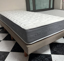 Cargar imagen en el visor de la galería, 1105 - High quality single bed in very good condition + headboard = 225€ (without headboard 185€).... or with another headboard >>>
