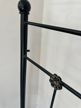 Cargar imagen en el visor de la galería, 1183 - Metal headboard (158cm wide, 126cm high)
