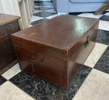 Load image into Gallery viewer, 1118 - Left: Chest vintage 105€  (67cm x 41cm, 33cm high) Right: Chest vintage 95€(60cm x 38cm, 27cm high)
