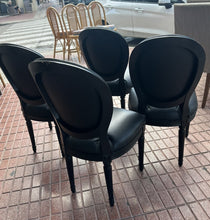 Load image into Gallery viewer, 1166 - Set of 4 dining chairs. 125€ for all 4!
