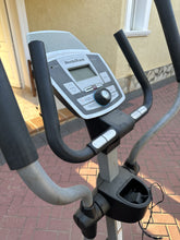 Load image into Gallery viewer, 1132 - Nordic track Cross trainer.
